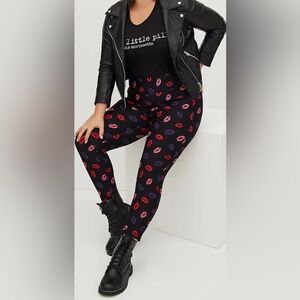 Torrid Pixie Skinny Luxe Ponte High Rise Pull-on Pant Lips Black